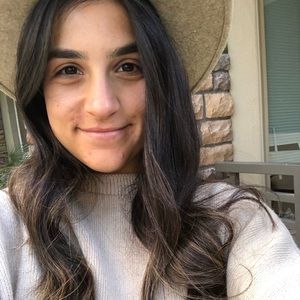 Meet your Posher, Gabriella